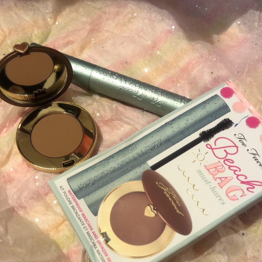 ⛱NWT Too Faced Beach Bag must- haves ⛱